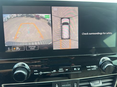 Used 2021 Nissan Armada Platinum w/ Captain's Chairs Package AWD/4WD image 25