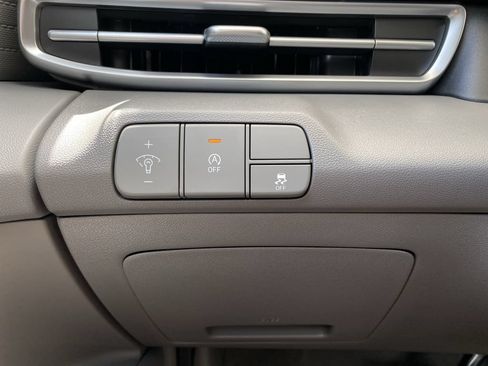 New 2026 Hyundai Elantra SE FWD image 19