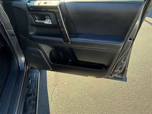 Used 2023 Toyota 4Runner TRD Off-Road image 15