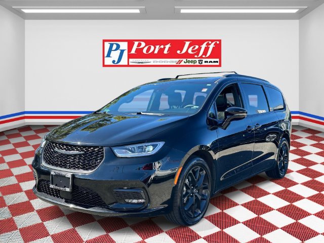 Certified 2025 Chrysler Pacifica Limited FWD image 1