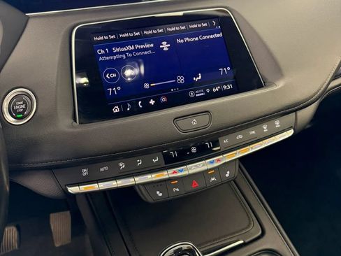 Used 2023 Cadillac XT4 Luxury w/ Cold Weather Package FWD image 26