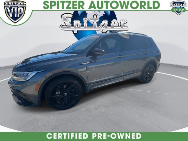 Used 2023 Volkswagen Tiguan SE R-Line AWD/4WD image 4
