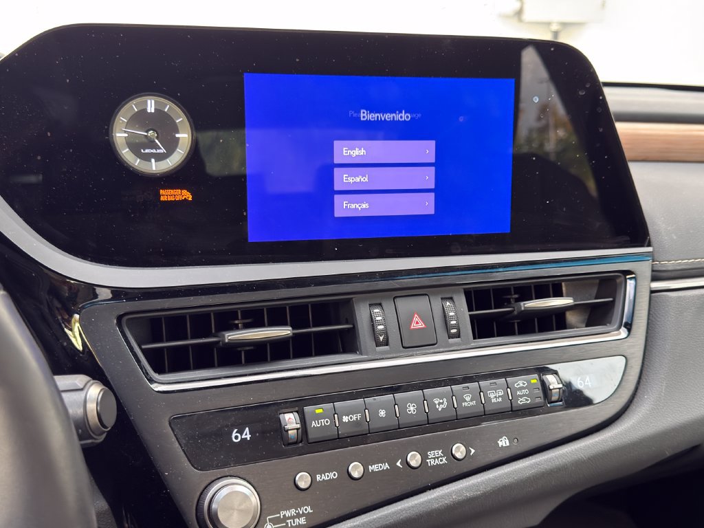 Certified 2024 Lexus ES 300h w/ Premium Package FWD image 11