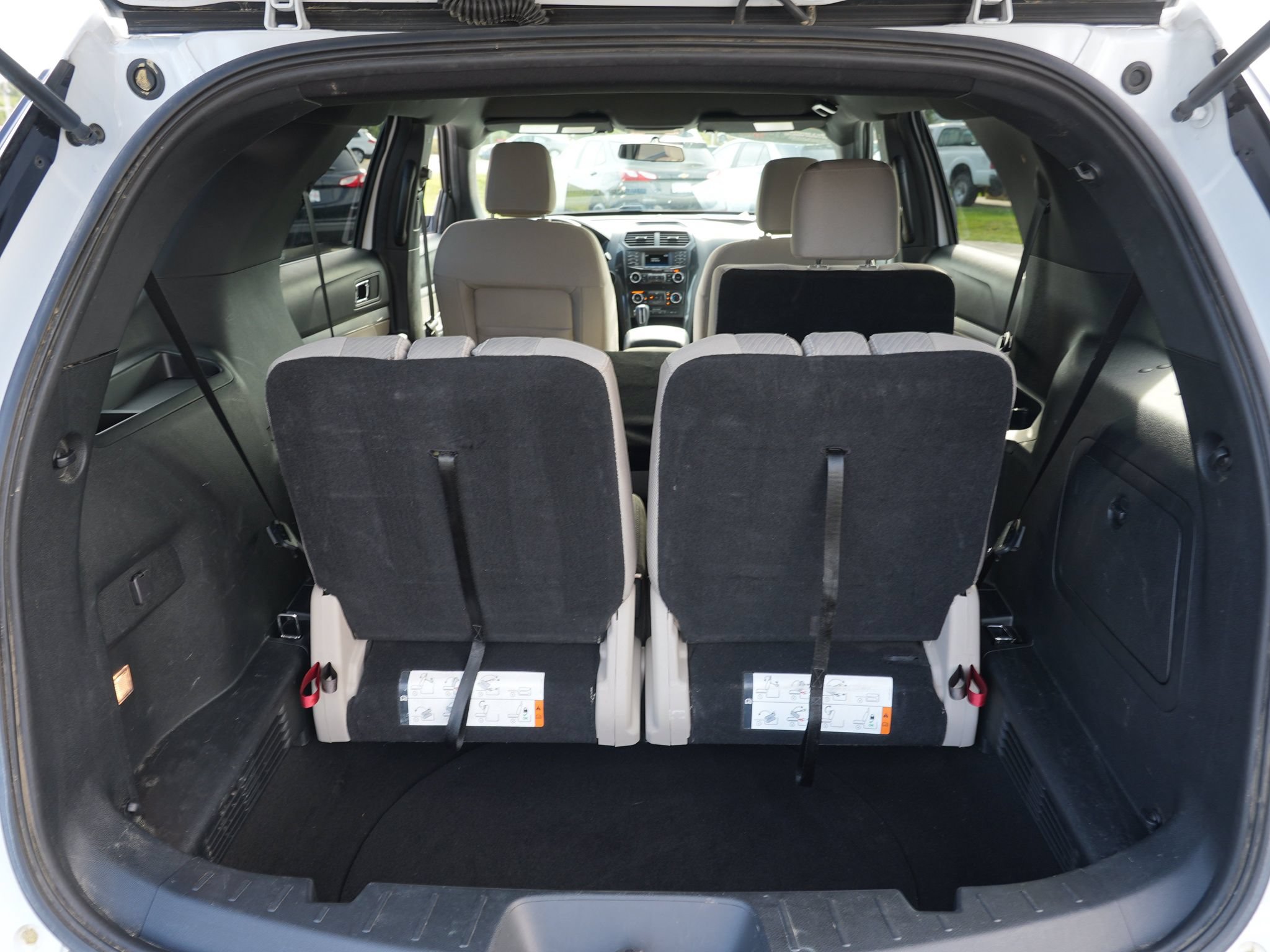Used 2018 Ford Explorer 4WD w/ Class II Trailer Tow Package image 29