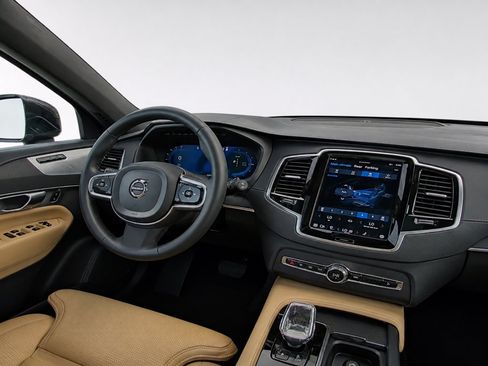 Certified 2023 Volvo XC90 T8 Ultimate w/ Lounge Package AWD/4WD image 20