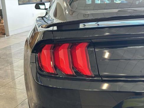 Used 2019 Ford Mustang GT Premium w/ Equipment Group 401A image 10