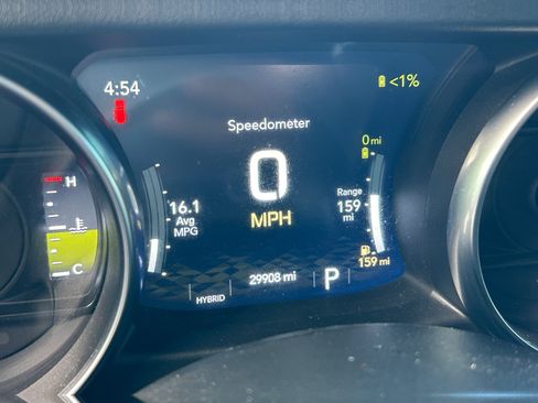 Used 2023 Jeep Wrangler Unlimited Sahara AWD/4WD image 11