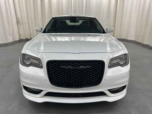 Used 2023 Chrysler 300 Touring L w/ Popular Equipment Group image 8