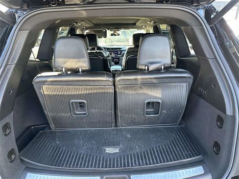 Used 2024 Cadillac XT6 Premium Luxury image 11