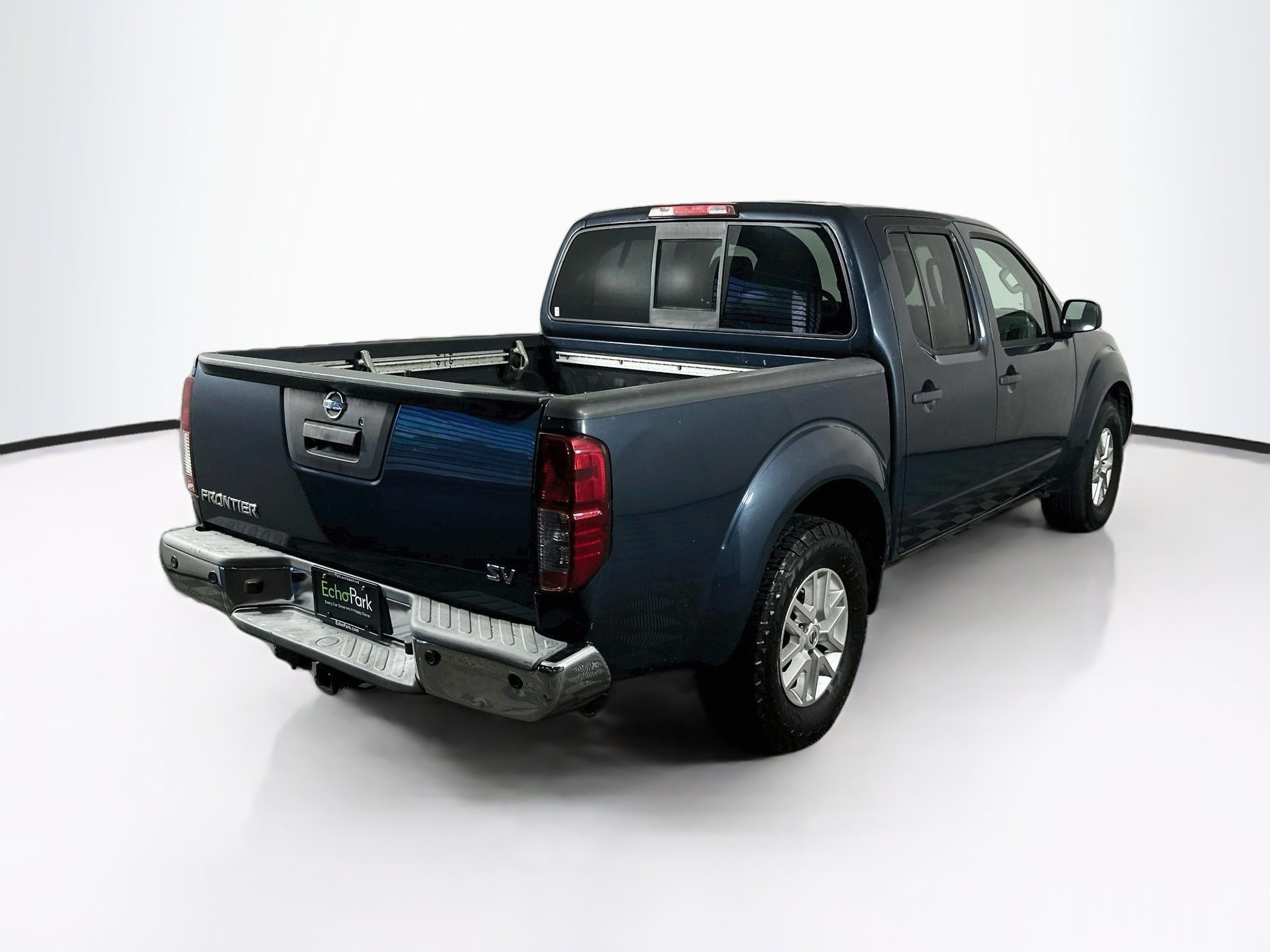 Used 2015 Nissan Frontier SV w/ SV Value Truck Package RWD image 9