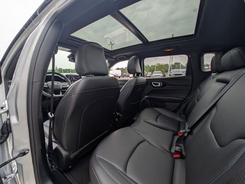 New 2025 Jeep Compass Limited w/ Sun & Sound Group image 16