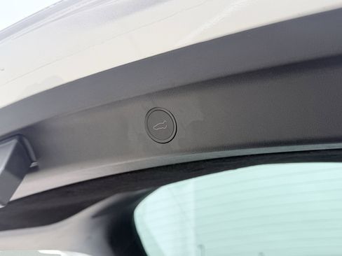 Used 2023 Tesla Model Y Long Range image 15