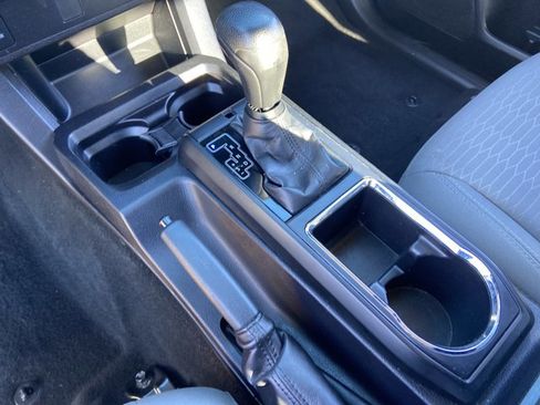 Used 2019 Toyota Tacoma SR image 38