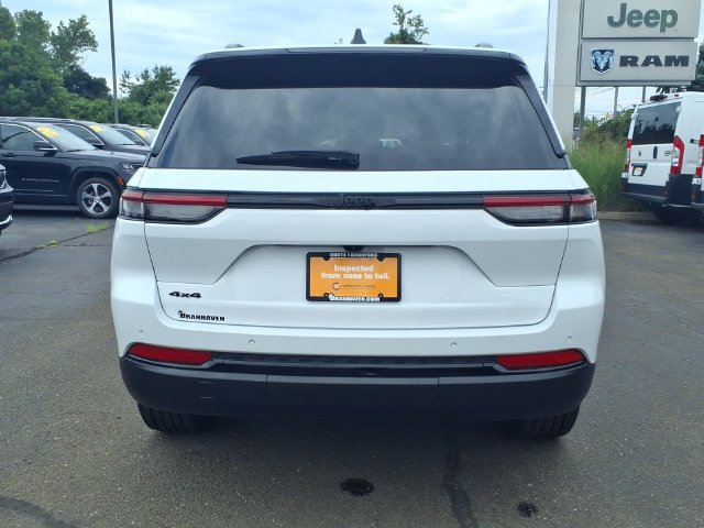 Certified 2023 Jeep Grand Cherokee Altitude AWD/4WD image 6