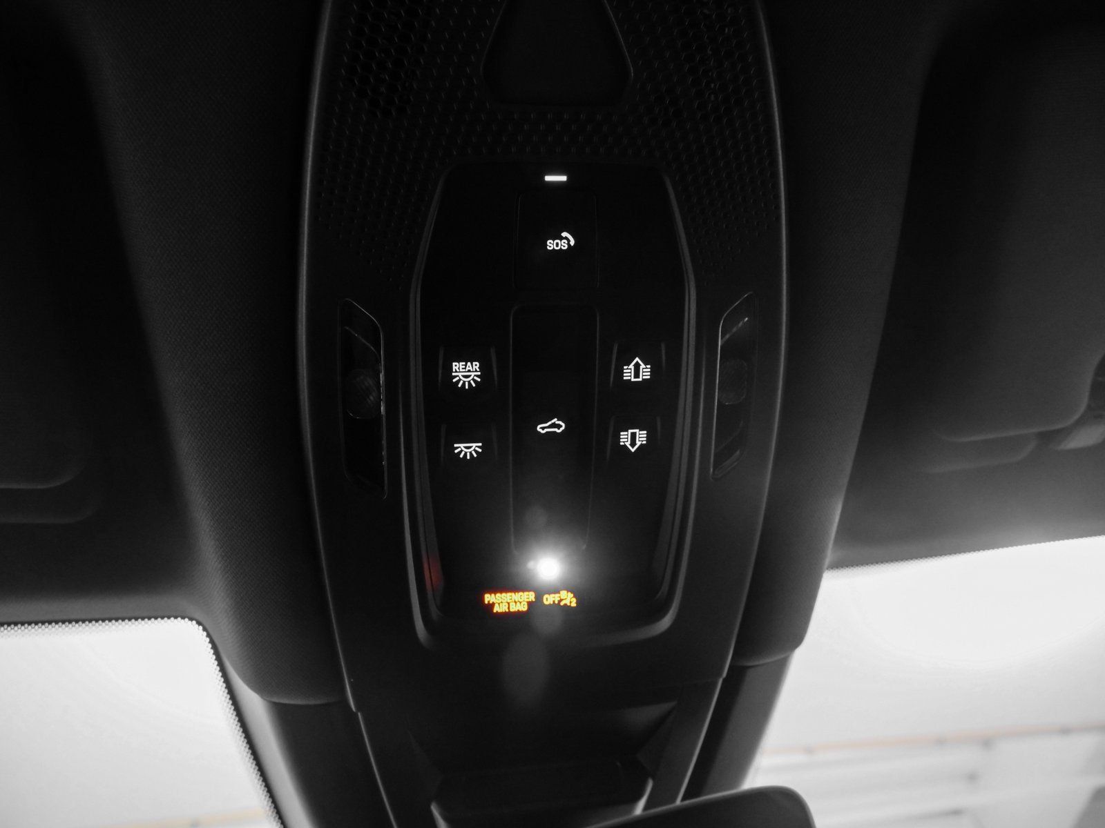 Certified 2025 Porsche Cayenne AWD/4WD image 32