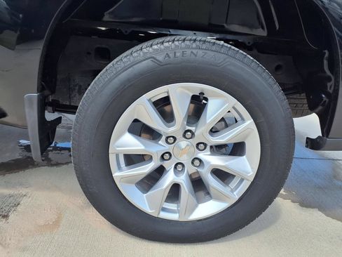Used 2024 Chevrolet Silverado 1500 Custom AWD/4WD image 9