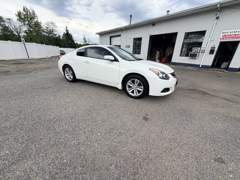 Used 2011 Nissan Altima 2.5 S w/ 2.5S Premium Pkg FWD image 28