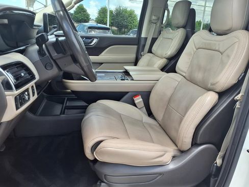 Used 2022 Lincoln Navigator Reserve RWD image 25