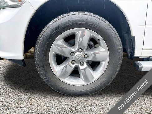 Used 2019 RAM 1500 Express AWD/4WD image 7