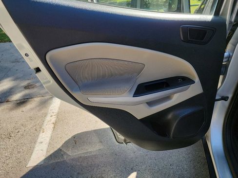 Used 2021 Ford EcoSport S image 27