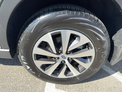 Certified 2025 Subaru Outback Premium image 12