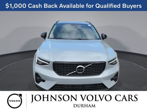 New 2026 Volvo XC40 B5 Plus w/ Protection Package Premier AWD/4WD image 3