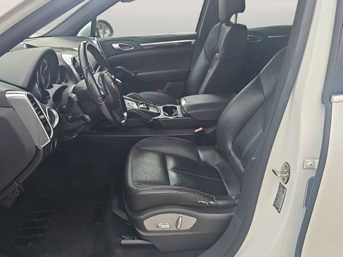Used 2014 Porsche Cayenne image 8