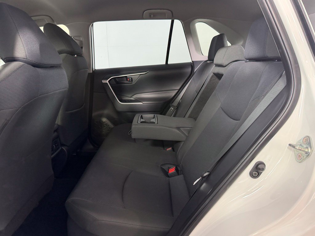 Used 2025 Toyota RAV4 LE AWD/4WD image 17