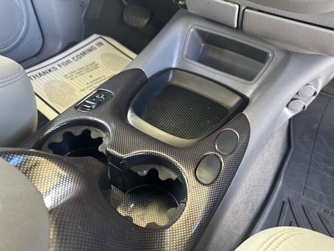 Used 2002 Toyota Sequoia SR5 image 11