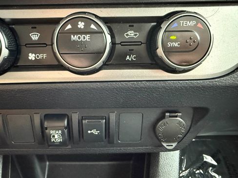 Used 2022 Toyota Tacoma SR5 image 43