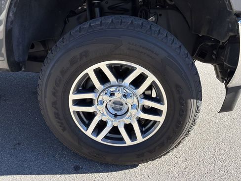 Used 2019 Ford F250 Lariat w/ Lariat Value Package image 32