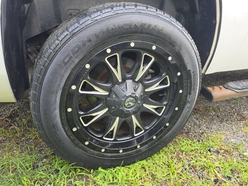 Used 2010 Chevrolet Tahoe LTZ AWD/4WD image 37