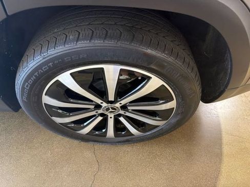 Used 2022 Mercedes-Benz GLB 250 4MATIC image 39