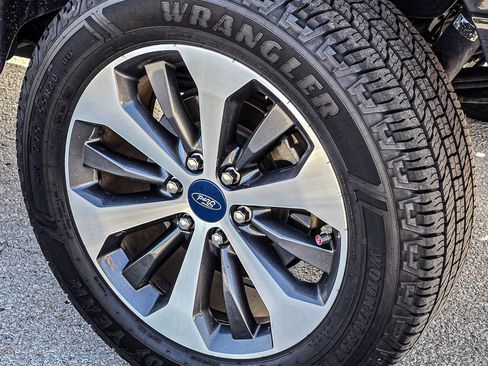 Used 2020 Ford F150 XL w/ Equipment Group 101A Mid AWD/4WD image 8