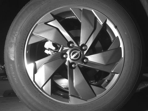 Used 2025 Nissan Rogue SV FWD image 15