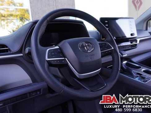 Used 2023 Toyota Sienna XLE image 58