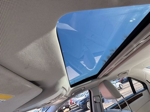 Used 2014 Mercedes-Benz E 350 4MATIC image 22