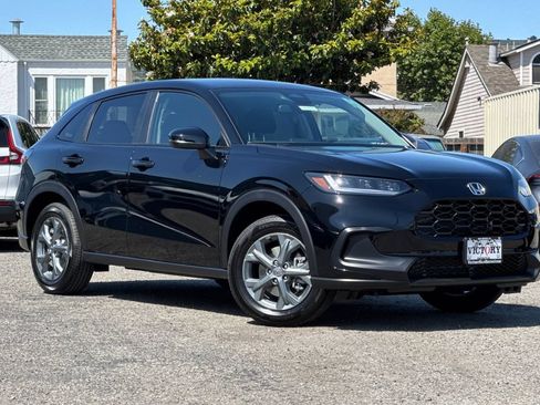 New 2026 Honda HR-V LX image 2