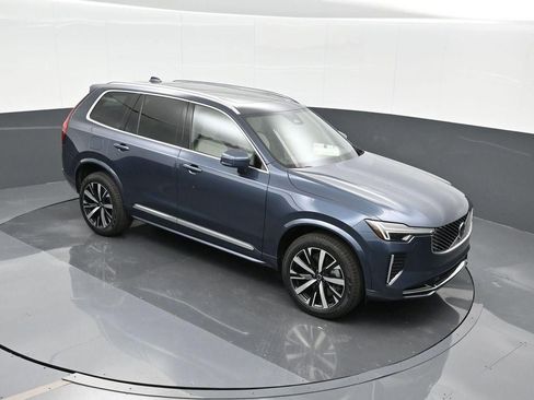 New 2026 Volvo XC90 B6 Core image 22