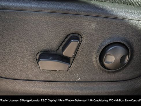 New 2026 RAM 1500 4x4 Crew Cab image 7