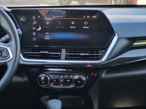 Certified 2024 Chevrolet Trax ACTIV w/ Driver Confidence Package image 17