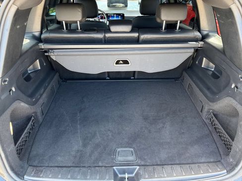 Used 2025 Mercedes-Benz GLB 250 image 34