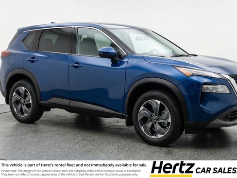 Used 2025 Nissan Rogue SV image 1