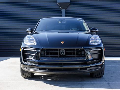 Used 2025 Porsche Macan AWD/4WD image 8