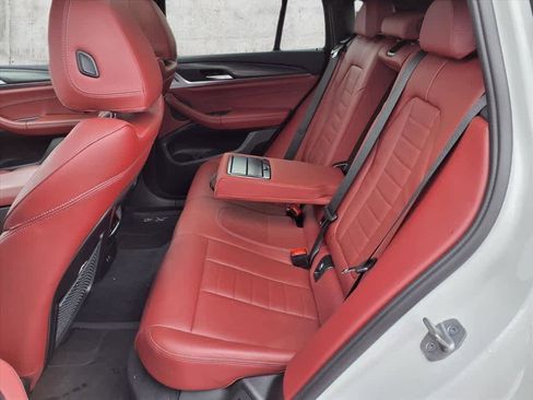 Used 2023 BMW X4 xDrive30i w/ M Sport Package image 9