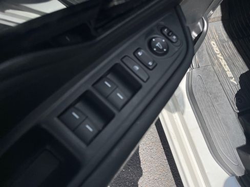 Used 2023 Honda Odyssey Touring image 8