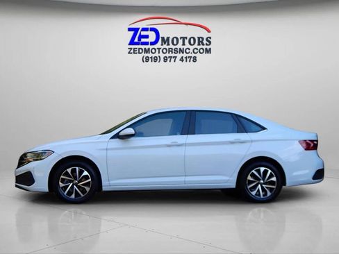 Used 2024 Volkswagen Jetta S image 9