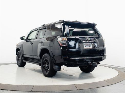 Used 2020 Toyota 4Runner SR5 Premium AWD/4WD image 8