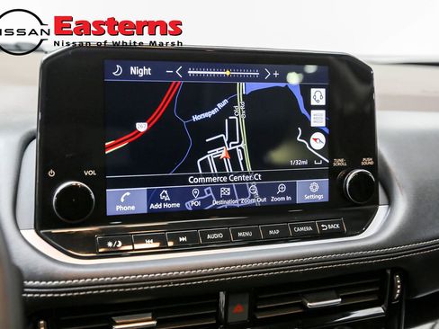 Used 2023 Nissan Rogue SL w/ SL Premium Package image 18