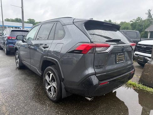 Used 2021 Toyota RAV4 SE w/ Weather & Moonroof Package AWD/4WD image 8